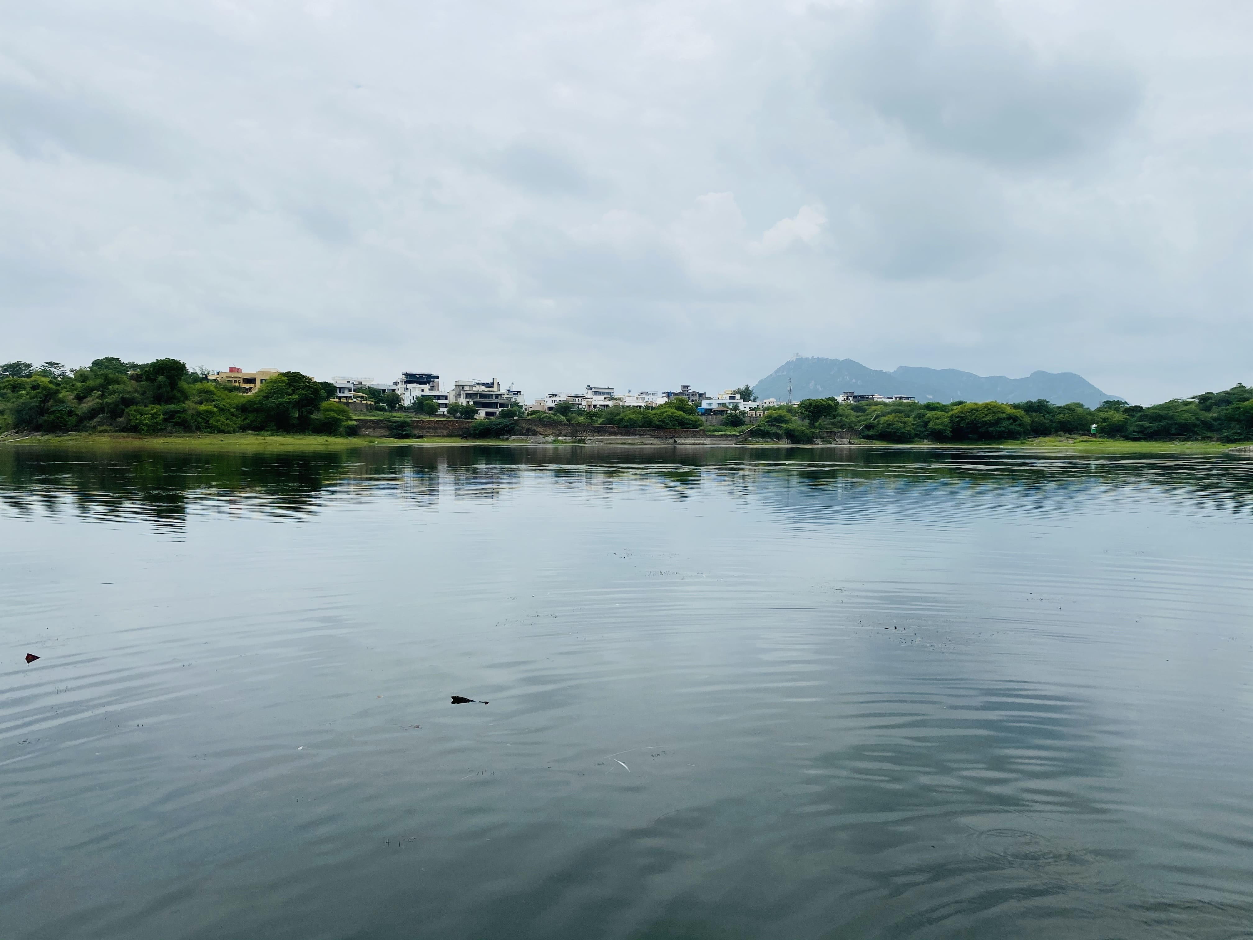 The other side of the Lake which is also called Maharaj Ghat at the Udaipur